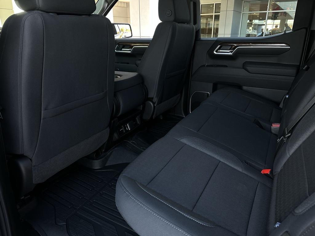 new 2026 GMC Sierra 1500 car, priced at $43,590