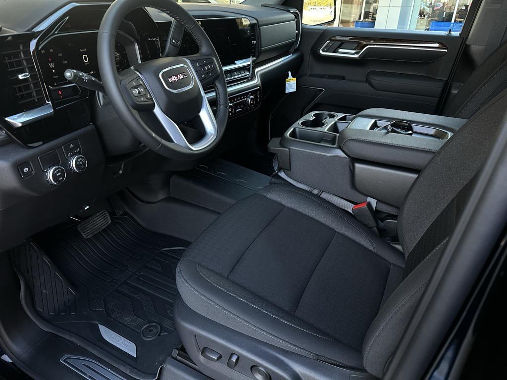 new 2026 GMC Sierra 1500 car, priced at $43,590