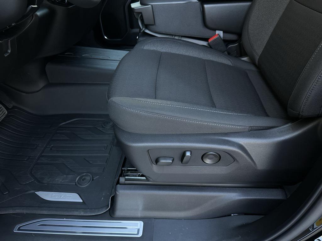 new 2026 GMC Sierra 1500 car, priced at $43,590