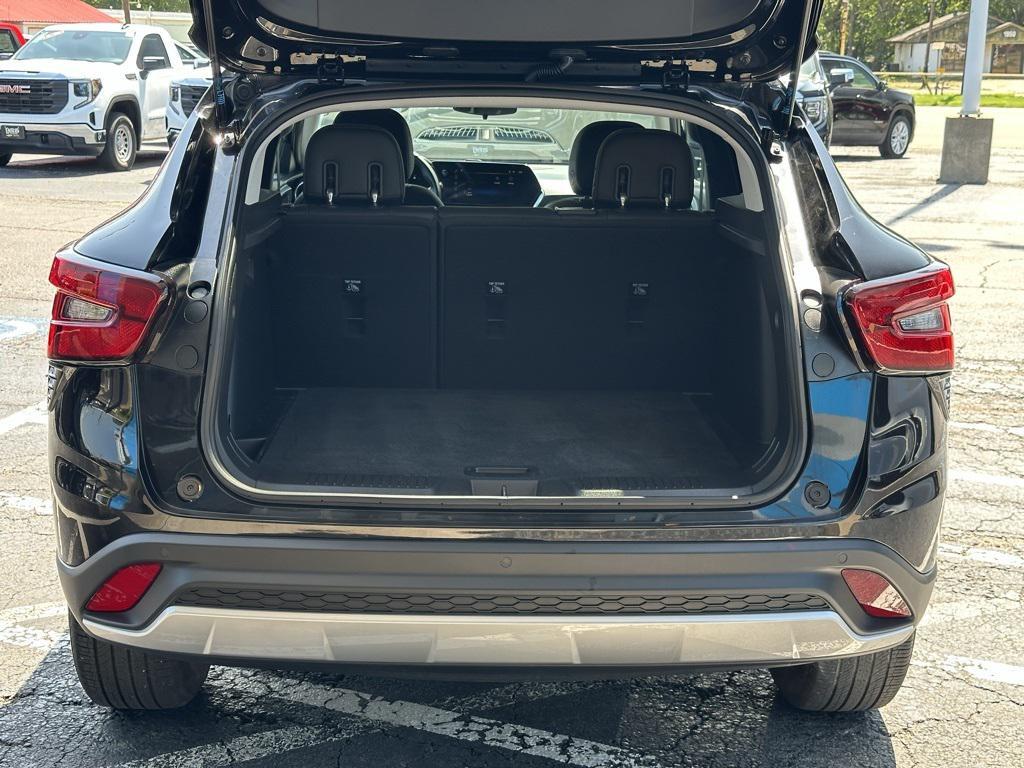 used 2025 Chevrolet Trax car, priced at $23,581