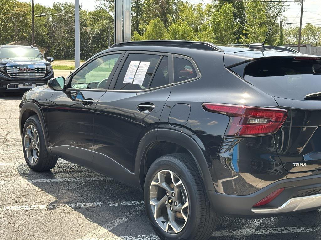 used 2025 Chevrolet Trax car, priced at $23,581