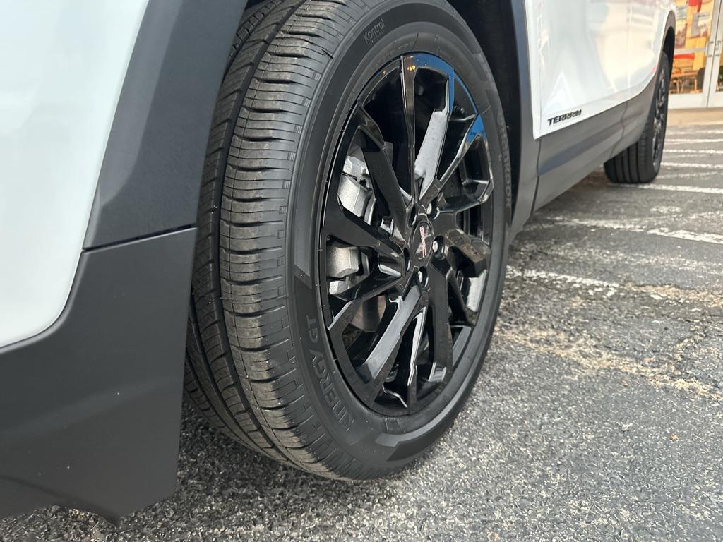 used 2024 GMC Terrain car, priced at $22,949
