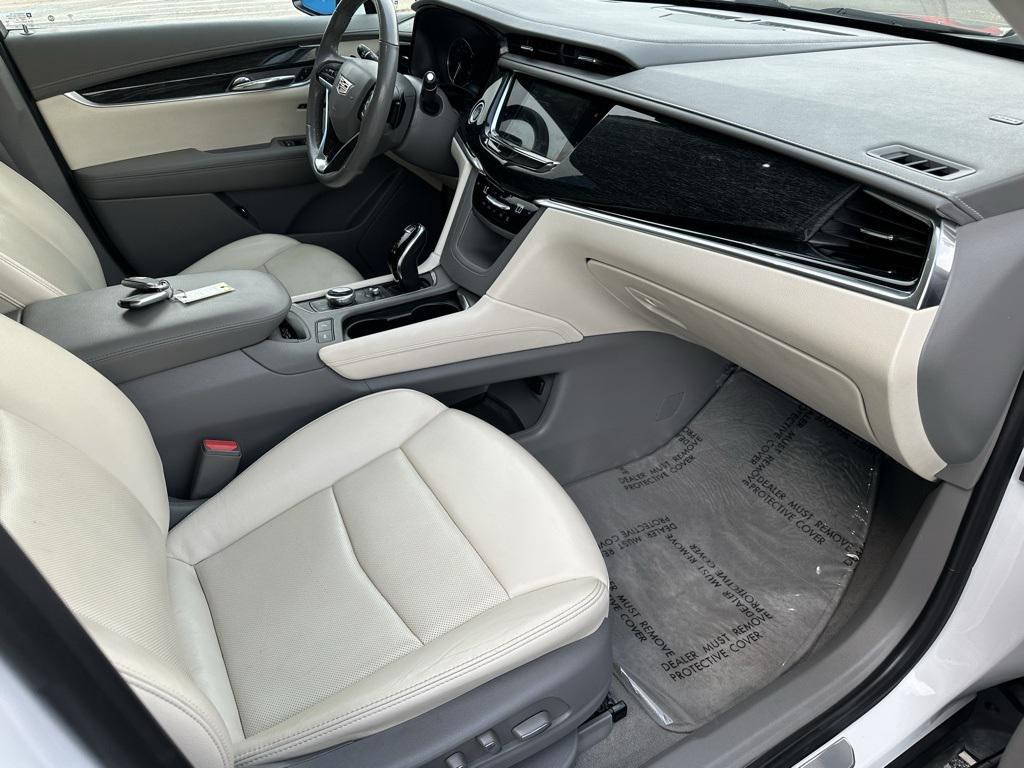 used 2021 Cadillac XT6 car, priced at $29,385