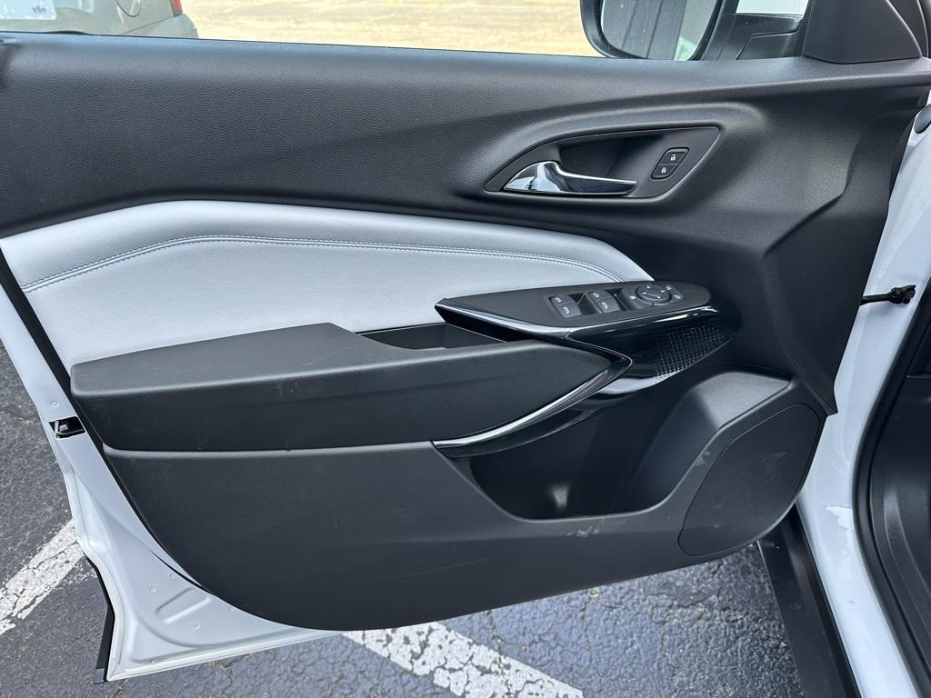 new 2025 Chevrolet Trax car, priced at $24,690