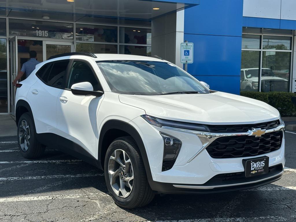 new 2025 Chevrolet Trax car, priced at $24,470