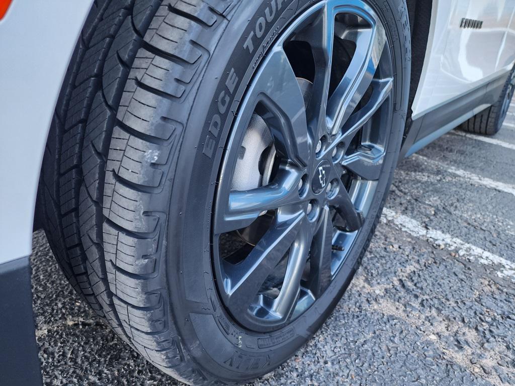 used 2022 Chevrolet Equinox car, priced at $22,623