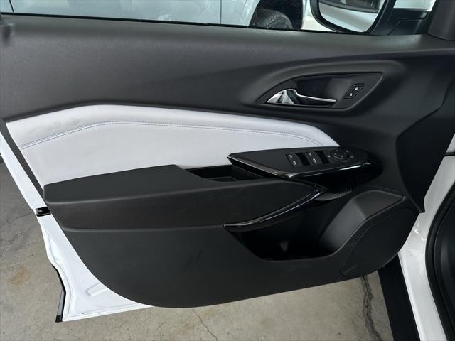 new 2025 Chevrolet Trax car, priced at $24,470