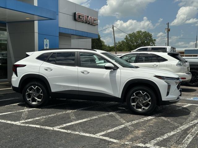 new 2025 Chevrolet Trax car, priced at $24,470
