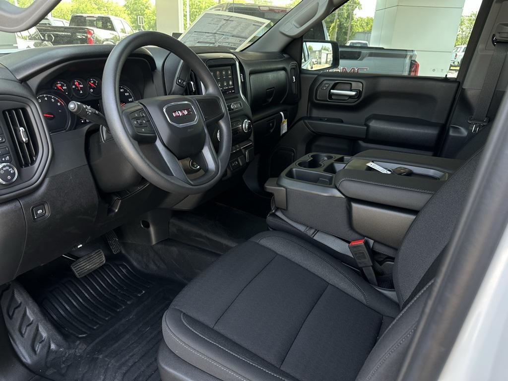 new 2025 GMC Sierra 1500 car, priced at $46,215