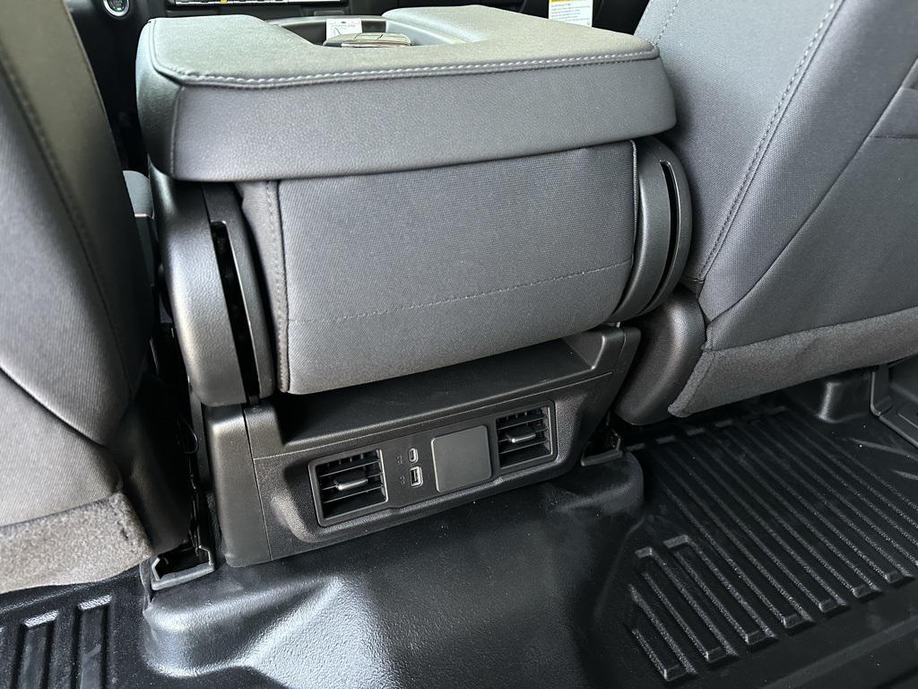 new 2025 GMC Sierra 1500 car, priced at $46,215