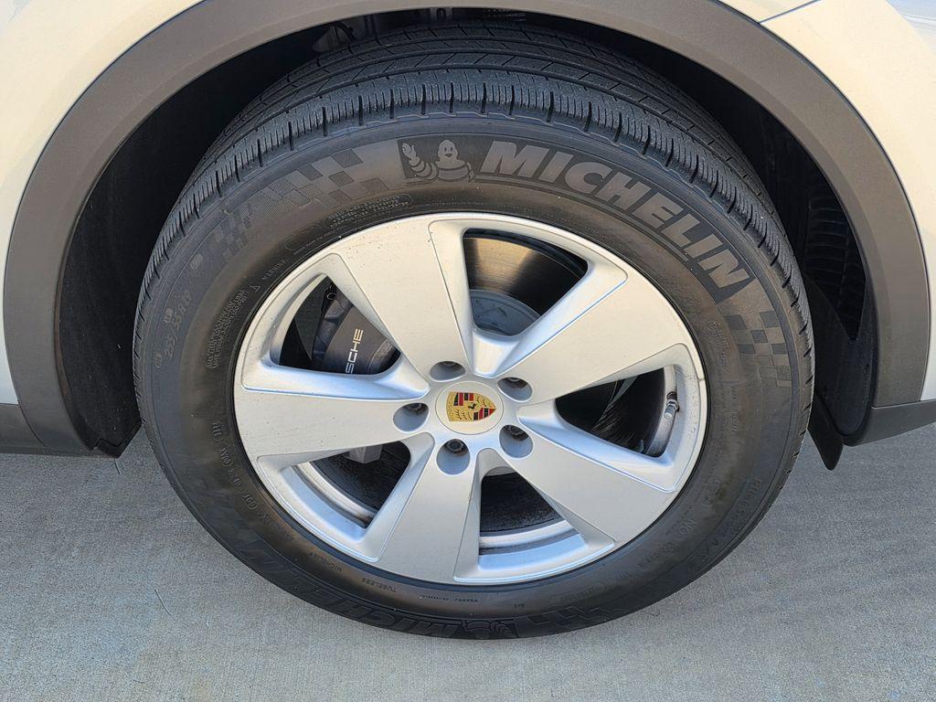 used 2019 Porsche Cayenne car, priced at $37,900