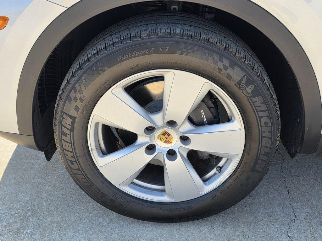 used 2019 Porsche Cayenne car, priced at $37,900