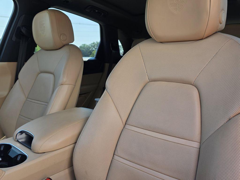 used 2019 Porsche Cayenne car, priced at $38,925
