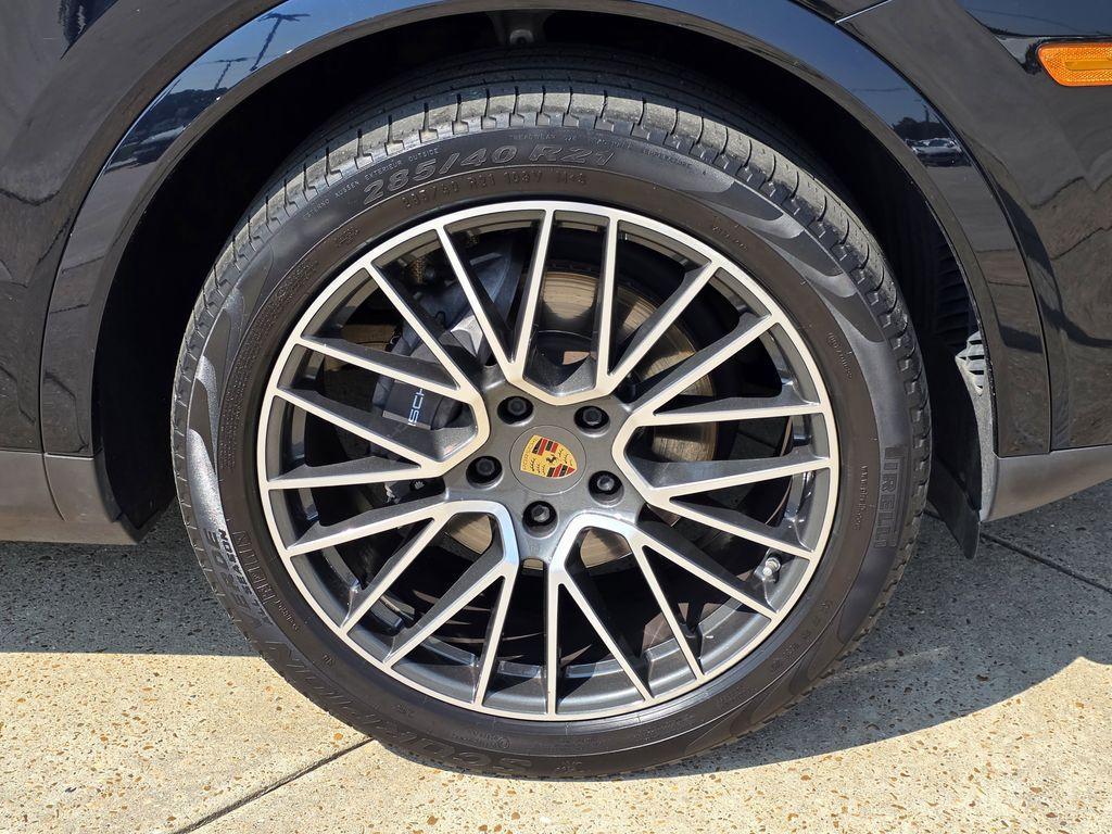 used 2019 Porsche Cayenne car, priced at $38,925
