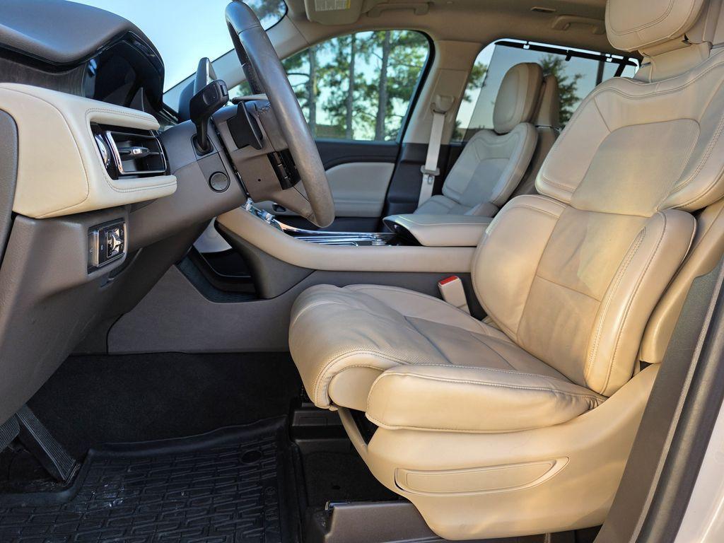 used 2021 Lincoln Aviator car, priced at $41,526