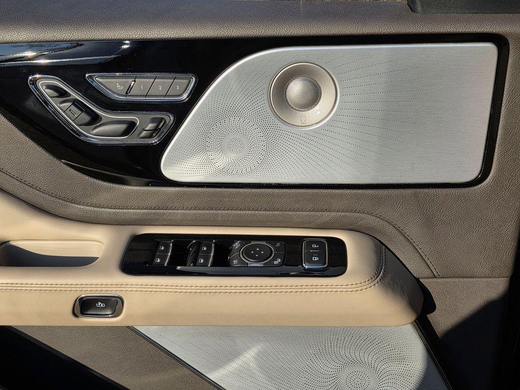 used 2021 Lincoln Aviator car, priced at $41,526