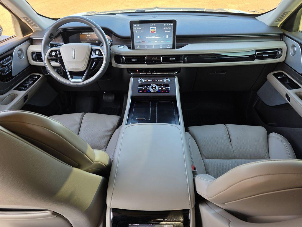 used 2021 Lincoln Aviator car, priced at $41,526