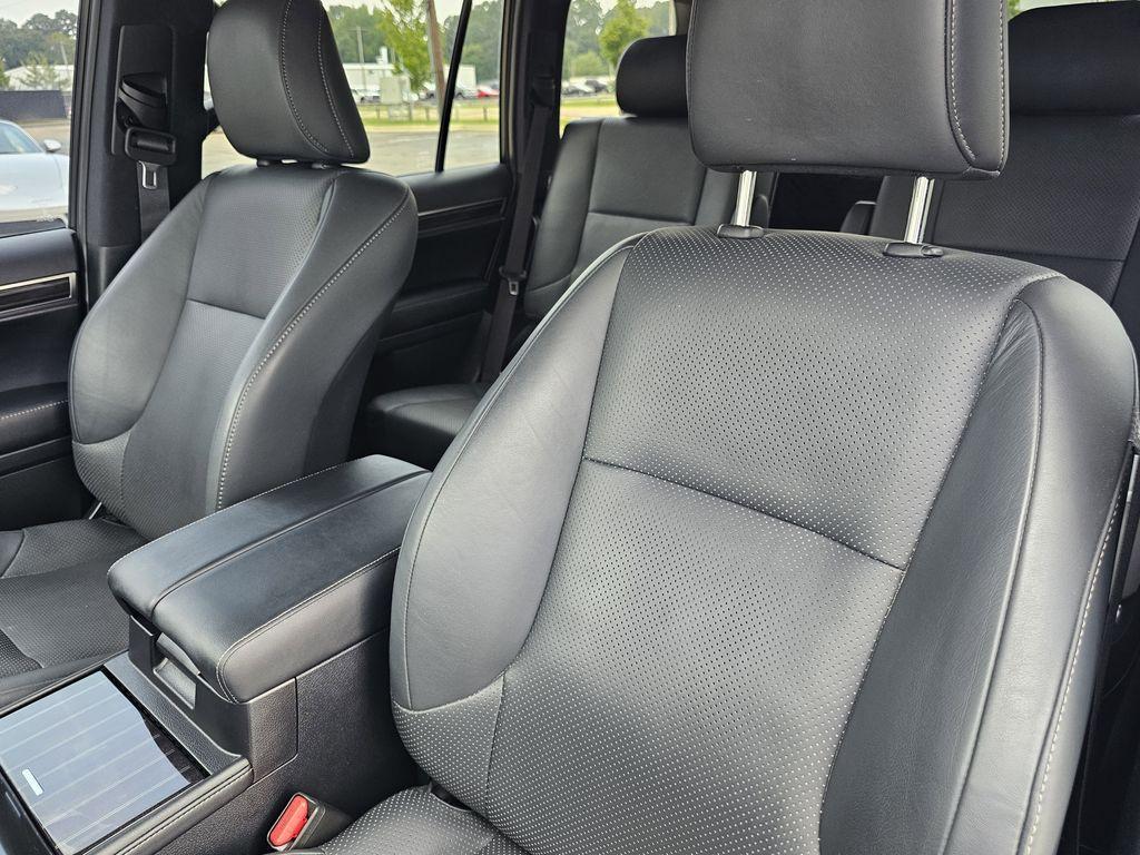 used 2022 Lexus GX 460 car, priced at $53,006