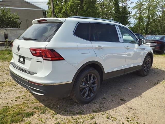 new 2024 Volkswagen Tiguan car, priced at $36,559