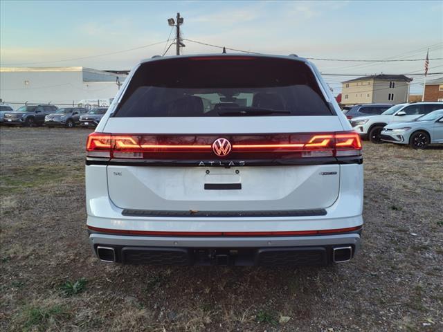 new 2025 Volkswagen Atlas car, priced at $50,026