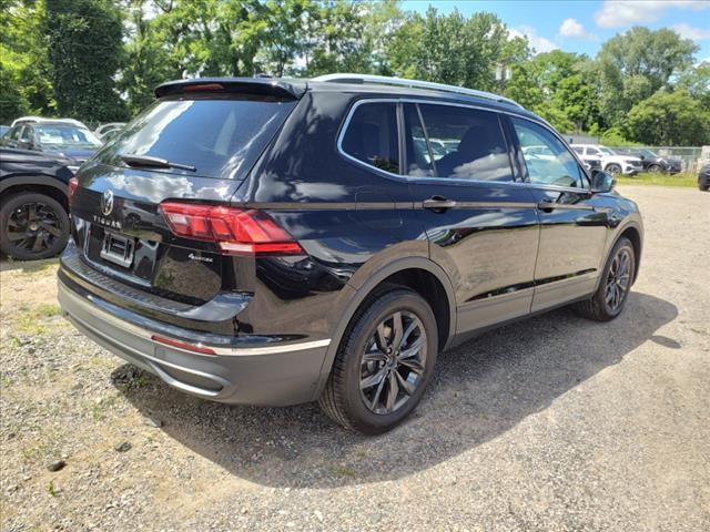 new 2024 Volkswagen Tiguan car, priced at $36,559