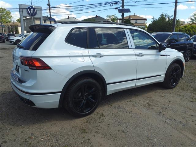 new 2024 Volkswagen Tiguan car, priced at $39,353