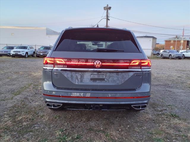 new 2025 Volkswagen Atlas car, priced at $57,229