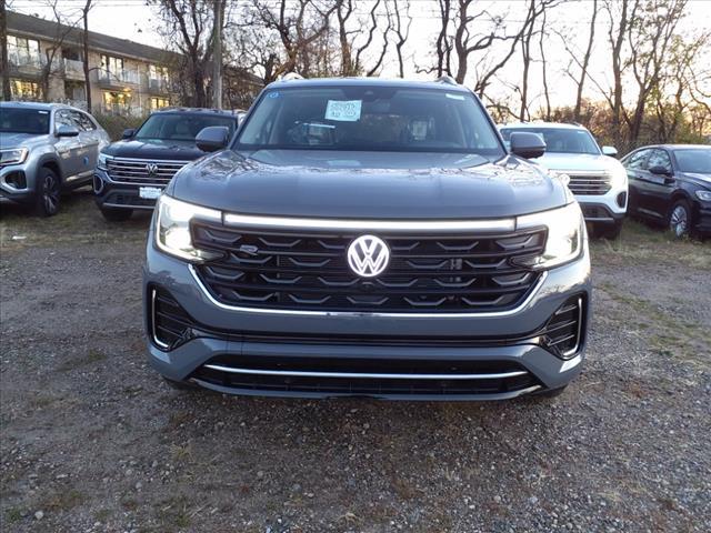 new 2025 Volkswagen Atlas car, priced at $57,229