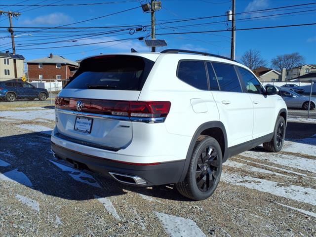 new 2025 Volkswagen Atlas car, priced at $50,122