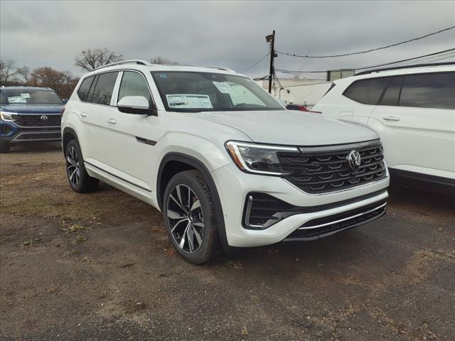 new 2025 Volkswagen Atlas car, priced at $57,956