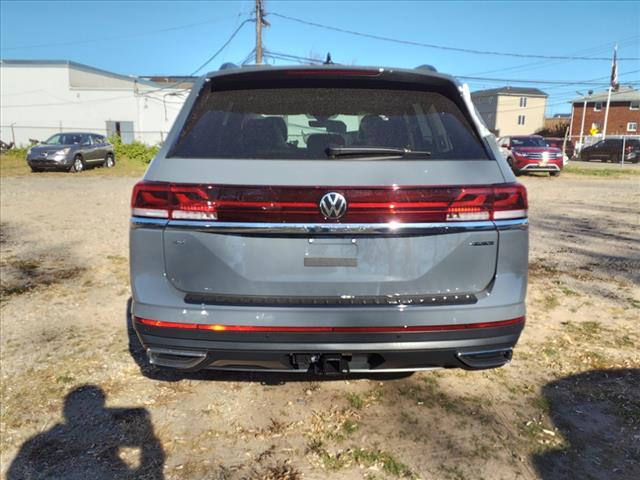 new 2025 Volkswagen Atlas car, priced at $48,432