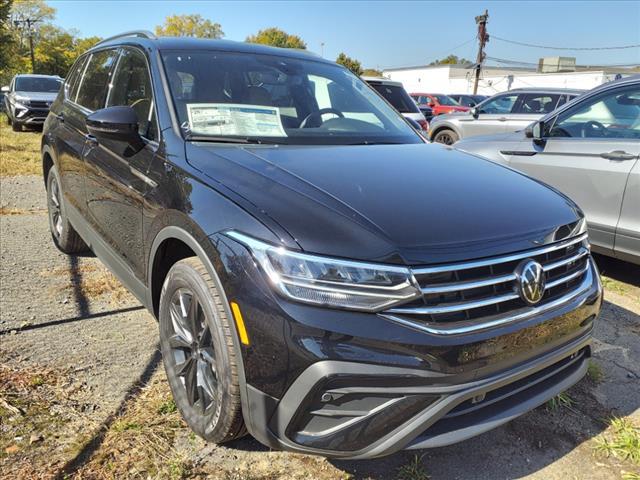 new 2024 Volkswagen Tiguan car, priced at $35,609