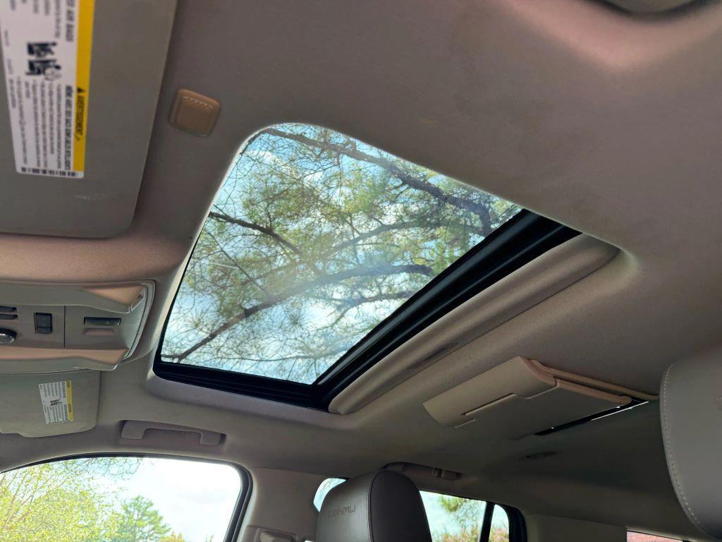 used 2015 GMC Yukon car, priced at $27,995