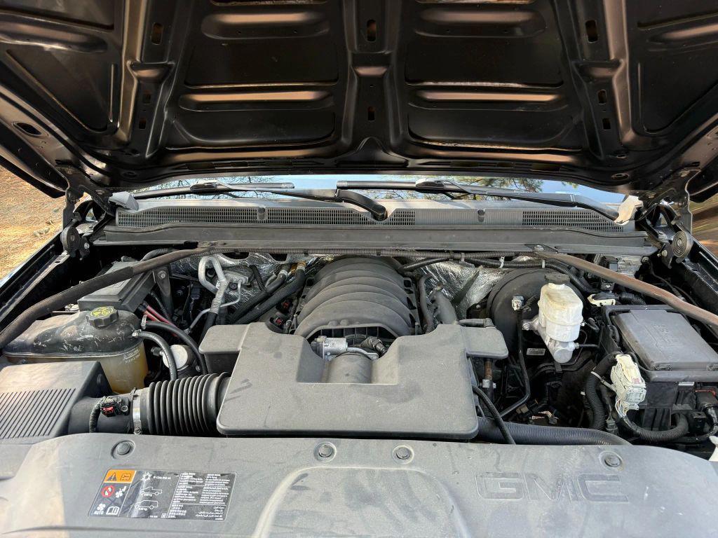 used 2015 GMC Yukon car, priced at $27,995