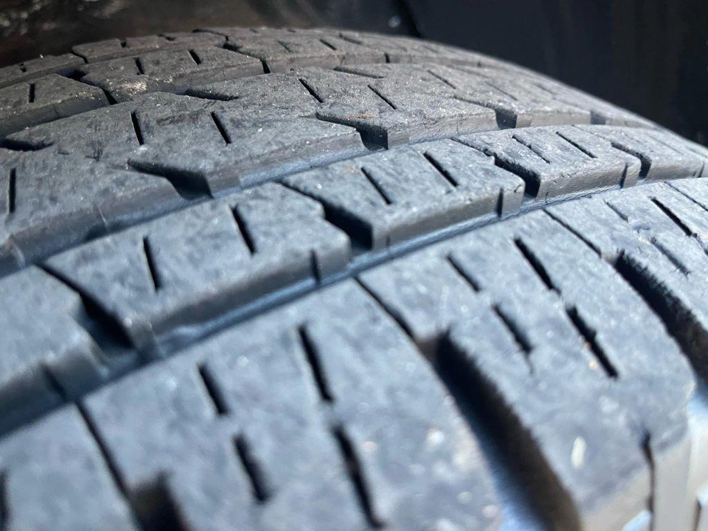 used 2013 Toyota Highlander car, priced at $13,595