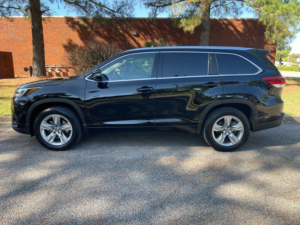 used 2017 Toyota Highlander car, priced at $18,295