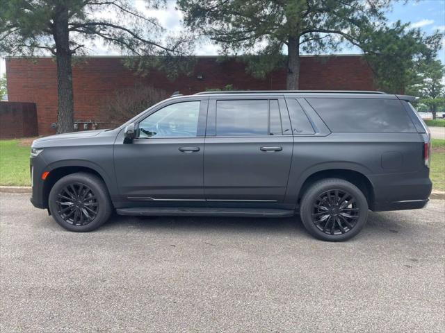 used 2023 Cadillac Escalade ESV car, priced at $48,595
