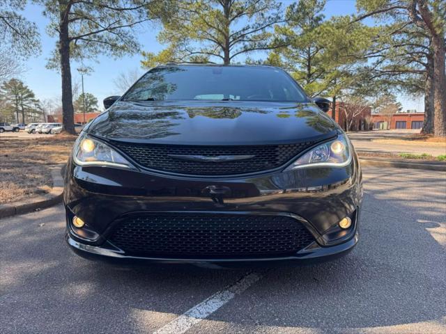 used 2020 Chrysler Pacifica car, priced at $20,999