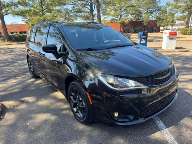 used 2020 Chrysler Pacifica car, priced at $20,999