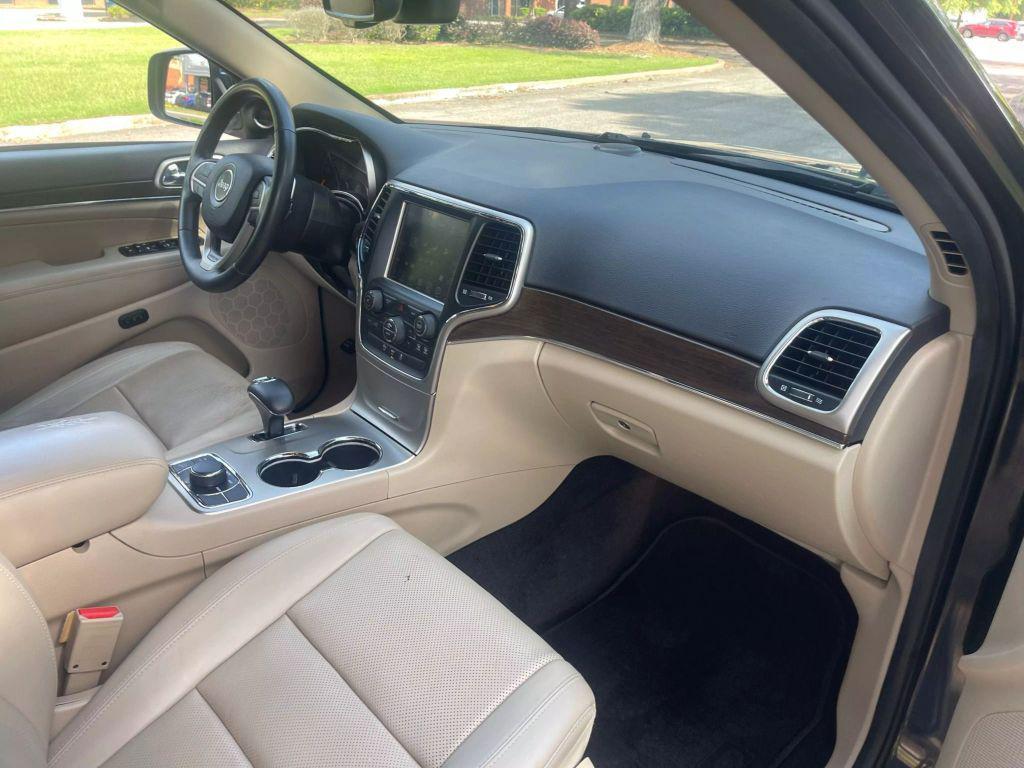 used 2015 Jeep Grand Cherokee car, priced at $17,995