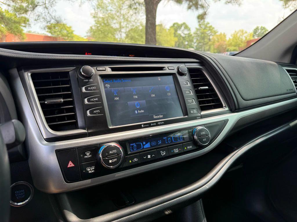 used 2018 Toyota Highlander car, priced at $22,795