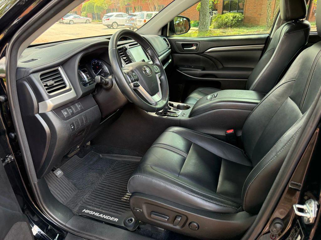 used 2018 Toyota Highlander car, priced at $22,795