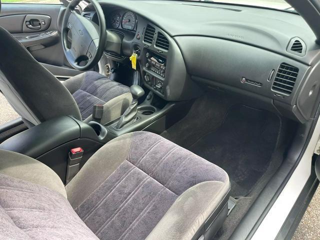 used 2005 Chevrolet Monte Carlo car, priced at $7,990