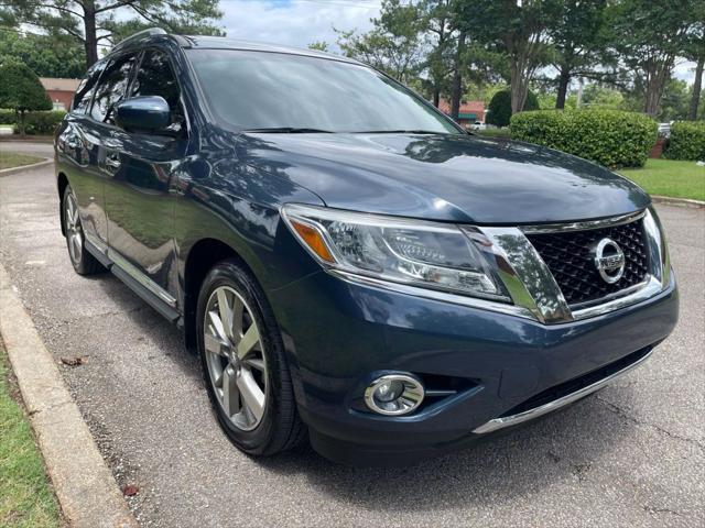 used 2015 Nissan Pathfinder car, priced at $11,995