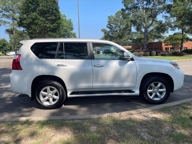 used 2011 Lexus GX 460 car, priced at $16,600
