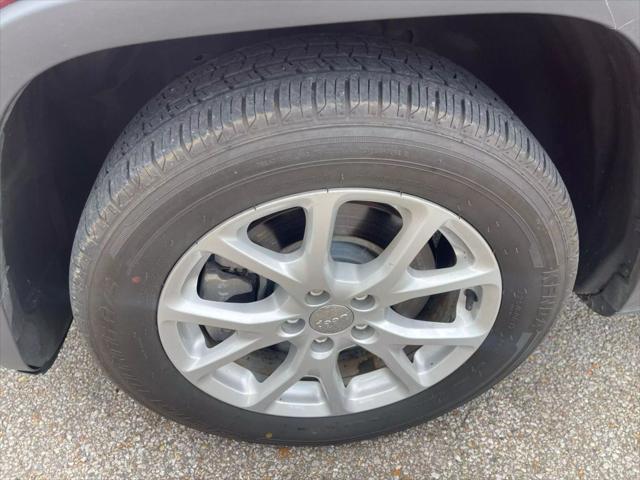 used 2017 Jeep Cherokee car, priced at $9,595