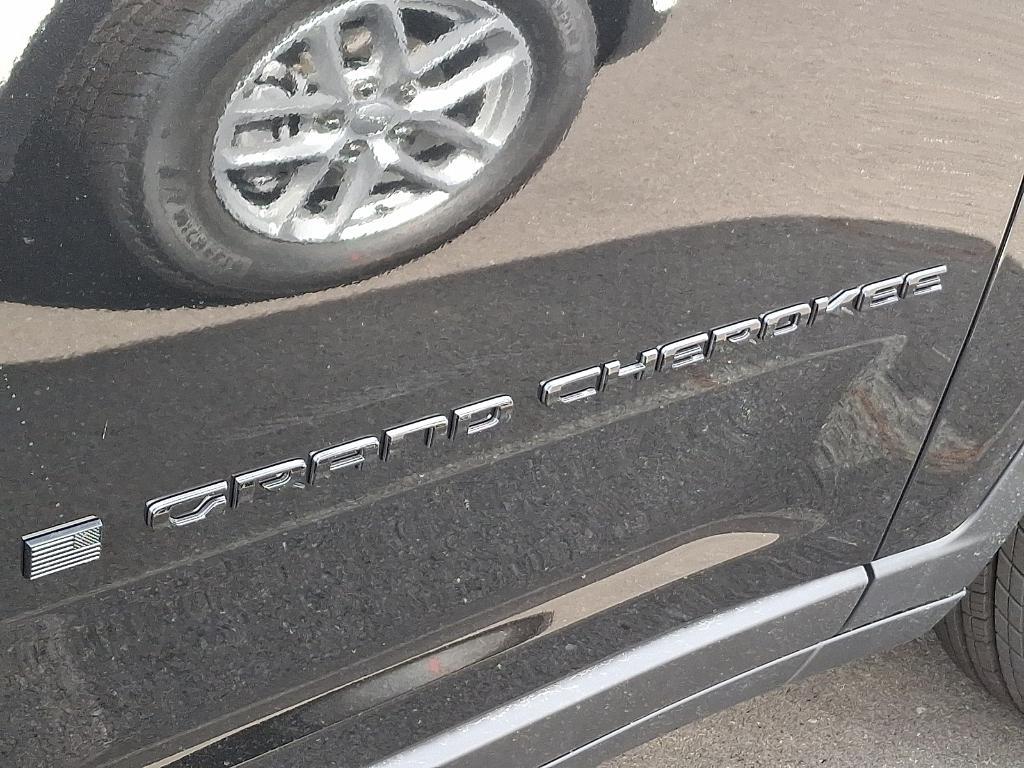 new 2025 Jeep Grand Cherokee car, priced at $40,541