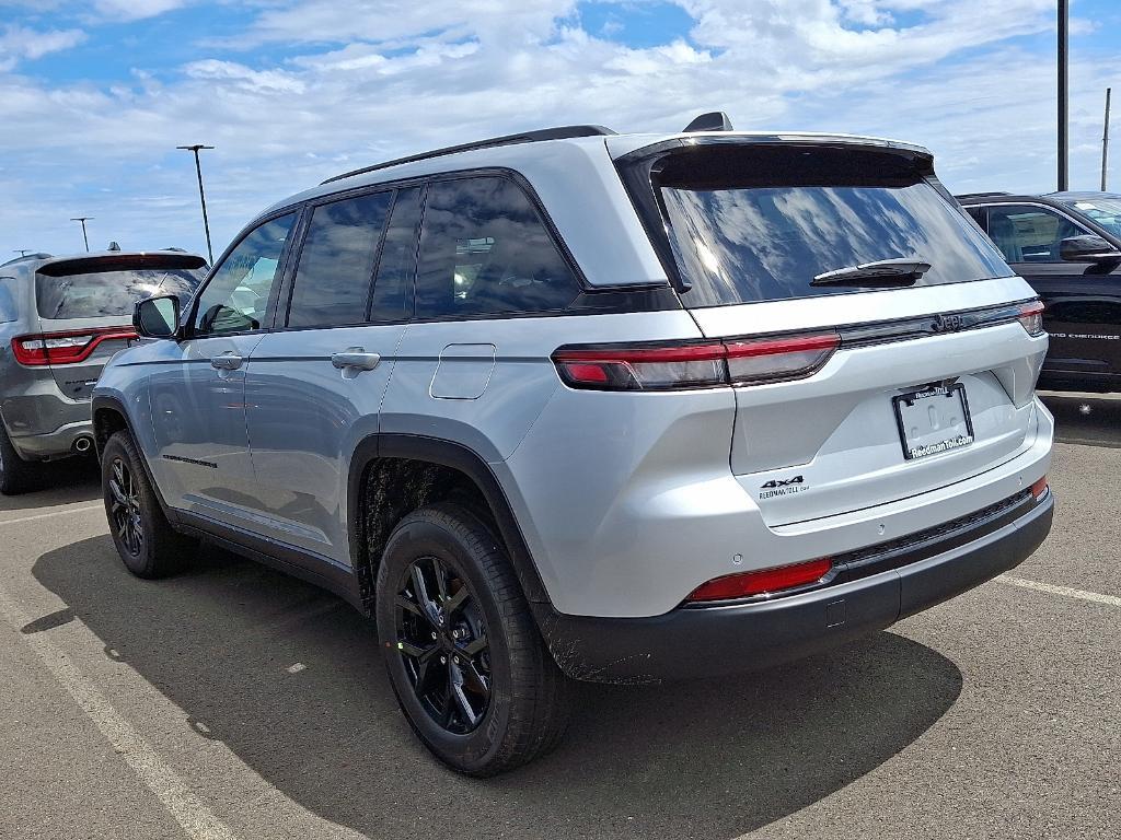new 2025 Jeep Grand Cherokee car, priced at $38,541