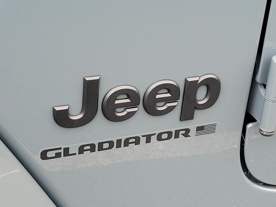 new 2024 Jeep Gladiator car, priced at $49,149