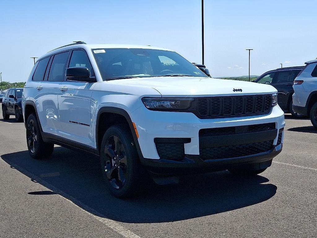 new 2025 Jeep Grand Cherokee L car, priced at $42,953
